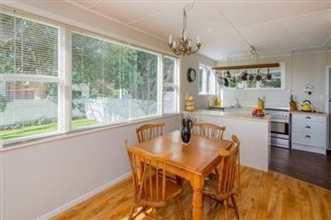 Photo of property in 6 Kaitawa Street, Waikanae Beach, Waikanae, 5036