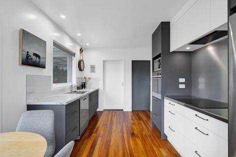 Photo of property in 120 Omata Road, Marfell, New Plymouth, 4310