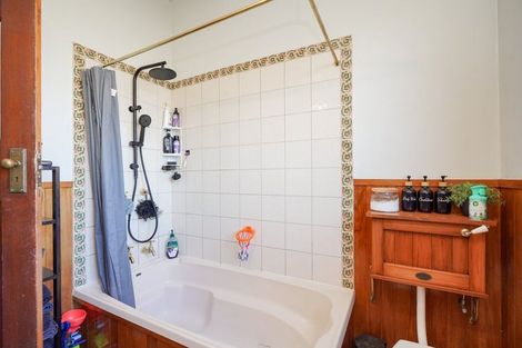 Photo of property in 1 Home Street, Winton, 9720