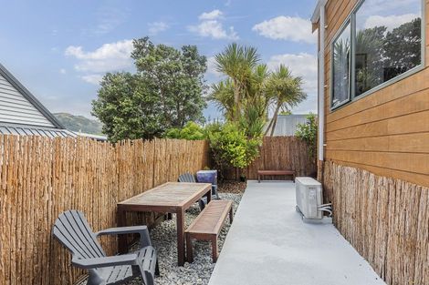 Photo of property in 49u3 Ranui Terrace, Tawa, Wellington, 5028