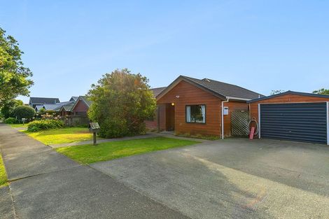 Photo of property in 6 Westridge, Camborne, Porirua, 5026