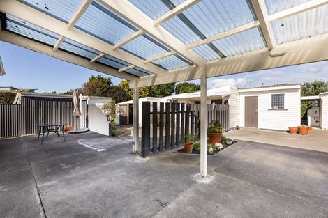 Photo of property in 19 Waipureku Street, Clive, 4102