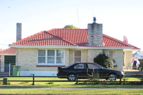 Photo of property in 2/24 Grove Road, Papakura, 2110