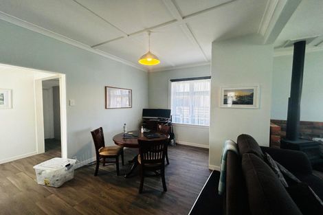 Photo of property in 2 Moore Avenue, Tawhero, Whanganui, 4501