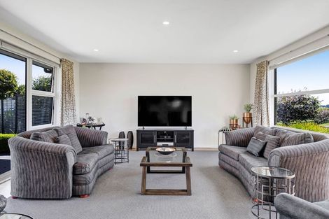 Photo of property in 253 Lwr Pitone Road, Pitone, New Plymouth, 4374