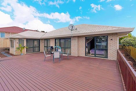 Photo of property in 17 Semillon Avenue, Henderson, Auckland, 0612
