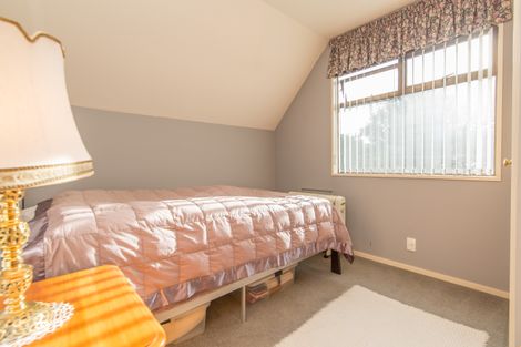 Photo of property in 2 Kent Lodge Avenue, Avonhead, Christchurch, 8042