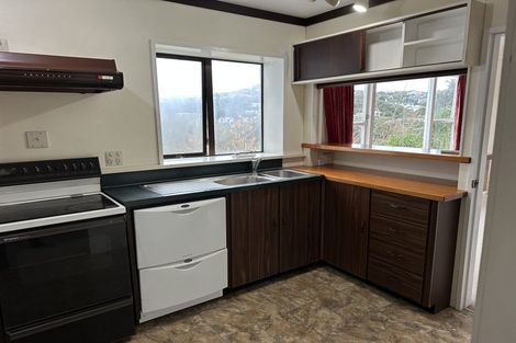 Photo of property in 6 Walker Avenue, Paremata, Porirua, 5026