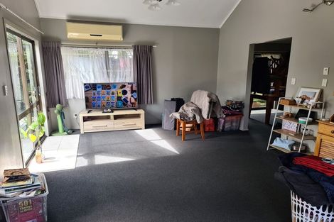 Photo of property in 17 Kentucky Crescent, Nawton, Hamilton, 3200