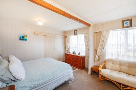 Photo of property in 1 Seabury Avenue, Foxton Beach, Foxton, 4815