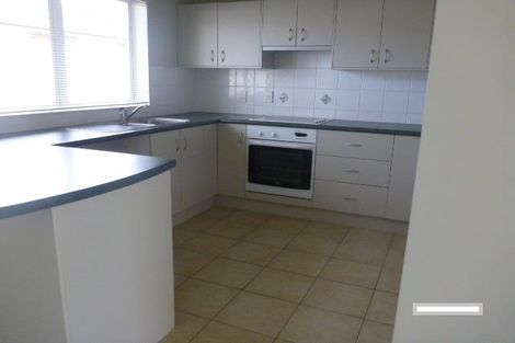 Photo of property in 52 Milson Drive, Papakura, 2110