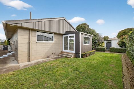 Photo of property in 40 Harrowdale Drive, Avonhead, Christchurch, 8042