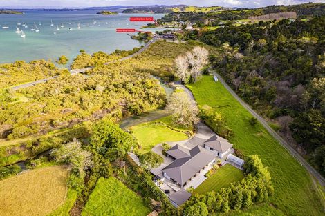 Photo of property in 31 Crisp Road, Parua Bay, Whangarei, 0174