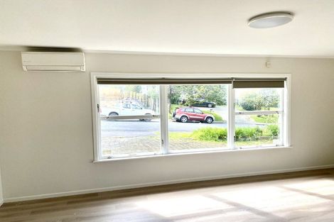 Photo of property in 12 Locket Road, Glenfield, Auckland, 0629