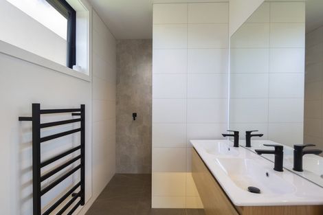 Photo of property in 13 Torridon Court, Jacks Point, Queenstown, 9371