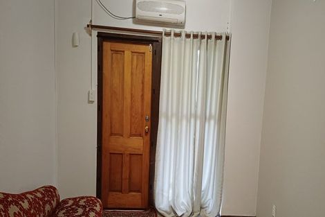 Photo of property in 37 Dominica Crescent, Grenada Village, Wellington, 6037
