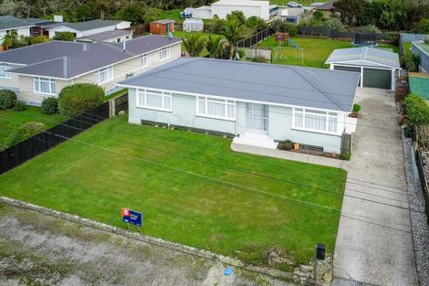 Photo of property in 4 Eastons Road, Westport, 7825