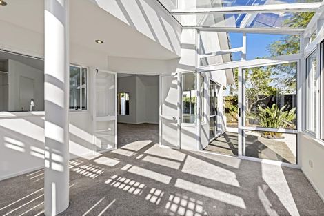 Photo of property in 2/20 Norwood Road, Bayswater, Auckland, 0622