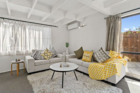 Photo of property in 1/147 Spinella Drive, Bayview, Auckland, 0629