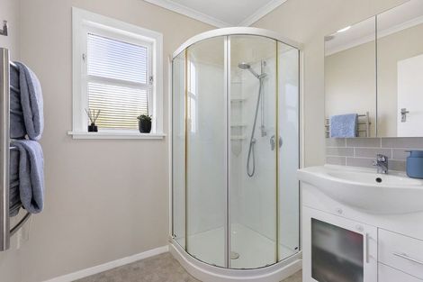 Photo of property in 21 Cecil Road, Tawa, Wellington, 5028