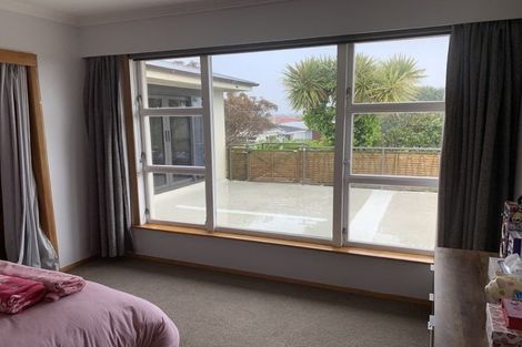 Photo of property in 137 Seaview Road, Paraparaumu Beach, Paraparaumu, 5032