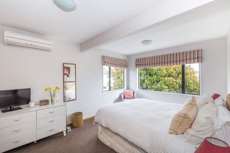Photo of property in 8 Herbs Place, Cashmere, Christchurch, 8022