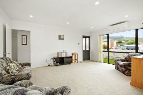 Photo of property in 1 Elena Place, Welcome Bay, Tauranga, 3112
