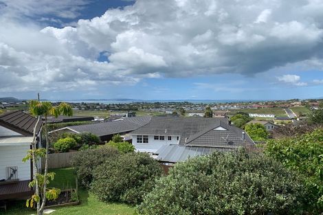 Photo of property in 5 Panorama Court, Red Beach, 0932