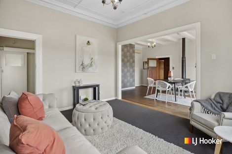 Photo of property in 32 Adderley Terrace, Ravensbourne, Dunedin, 9022