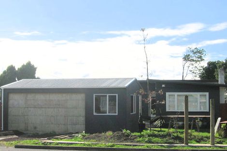 Photo of property in 11 Keeling Road, Henderson, Auckland, 0612