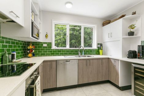 Photo of property in Landscape Apartments, 123-125 Austin Street, Mount Victoria, Wellington, 6011