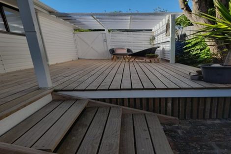 Photo of property in 2/32 Kenneth Hopper Place, Manly, Whangaparaoa, 0930