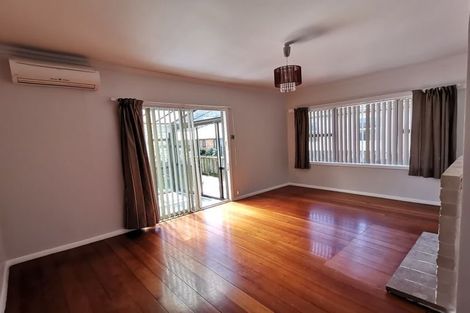 Photo of property in 9 Hinau Street, Tawa, Wellington, 5028