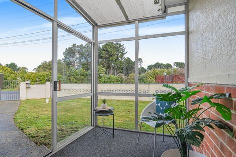 Photo of property in 27 Isadore Road, Saint Clair, Dunedin, 9012
