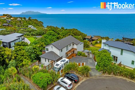 Photo of property in 126-128 Lax Crescent, Leigh, 0985