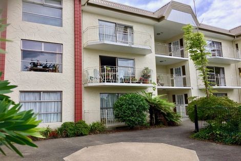 Photo of property in 10/10u Hunter Street, Hamilton Lake, Hamilton, 3204
