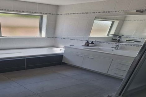 Photo of property in 16 Coral Drive, Papamoa Beach, Papamoa, 3118