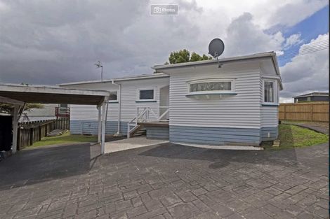 Photo of property in 23 Luckens Road, West Harbour, Auckland, 0618