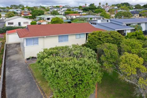 Photo of property in 3 Thorburn Avenue, Red Beach, 0932