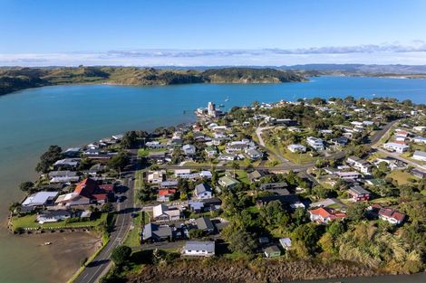 Photo of property in 41b Wallis Street, Raglan, 3225