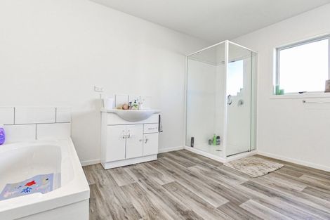 Photo of property in 10 Kiwi Lane, Camberley, Hastings, 4120