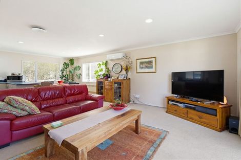 Photo of property in 14 Escort Grove, Awapuni, Palmerston North, 4412