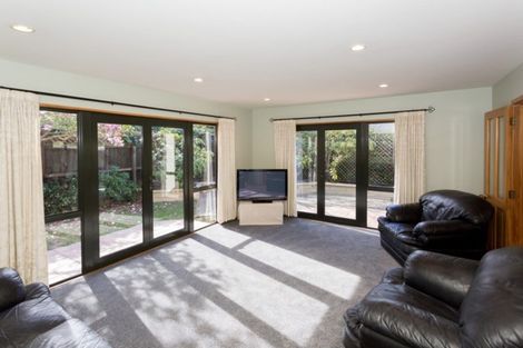 Photo of property in 56 Creyke Road, Ilam, Christchurch, 8041