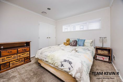 Photo of property in 144 Keri Vista Rise, Papakura, 2110