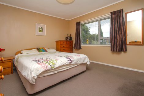 Photo of property in 1b Karaka Street, New Lynn, Auckland, 0600
