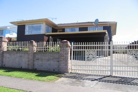 Photo of property in 49 Ferndown Avenue, Papatoetoe, Auckland, 2025