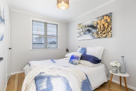 Photo of property in 48 Longburn Road, Henderson, Auckland, 0610