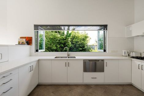 Photo of property in 56 Saint James Drive, Huntington, Hamilton, 3210