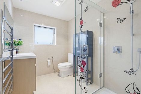 Photo of property in 21 San Prospero Crescent, Henderson, Auckland, 0612