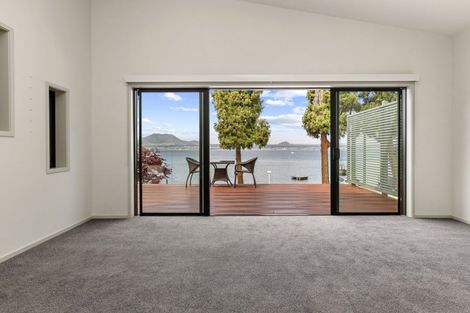 Photo of property in 868 Acacia Bay Road, Acacia Bay, Taupo, 3330